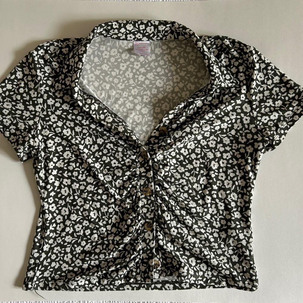 Cropped Ruched Green Button Up with Flowers